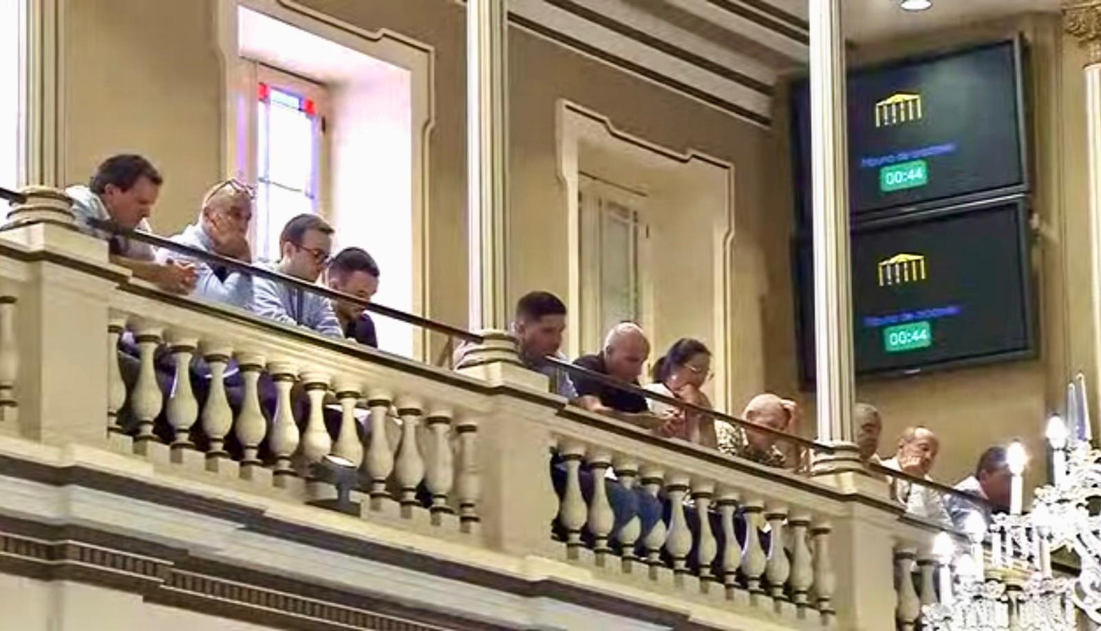 Representantes de APROLAN y SAT El Jable en el Parlamento de Canarias.