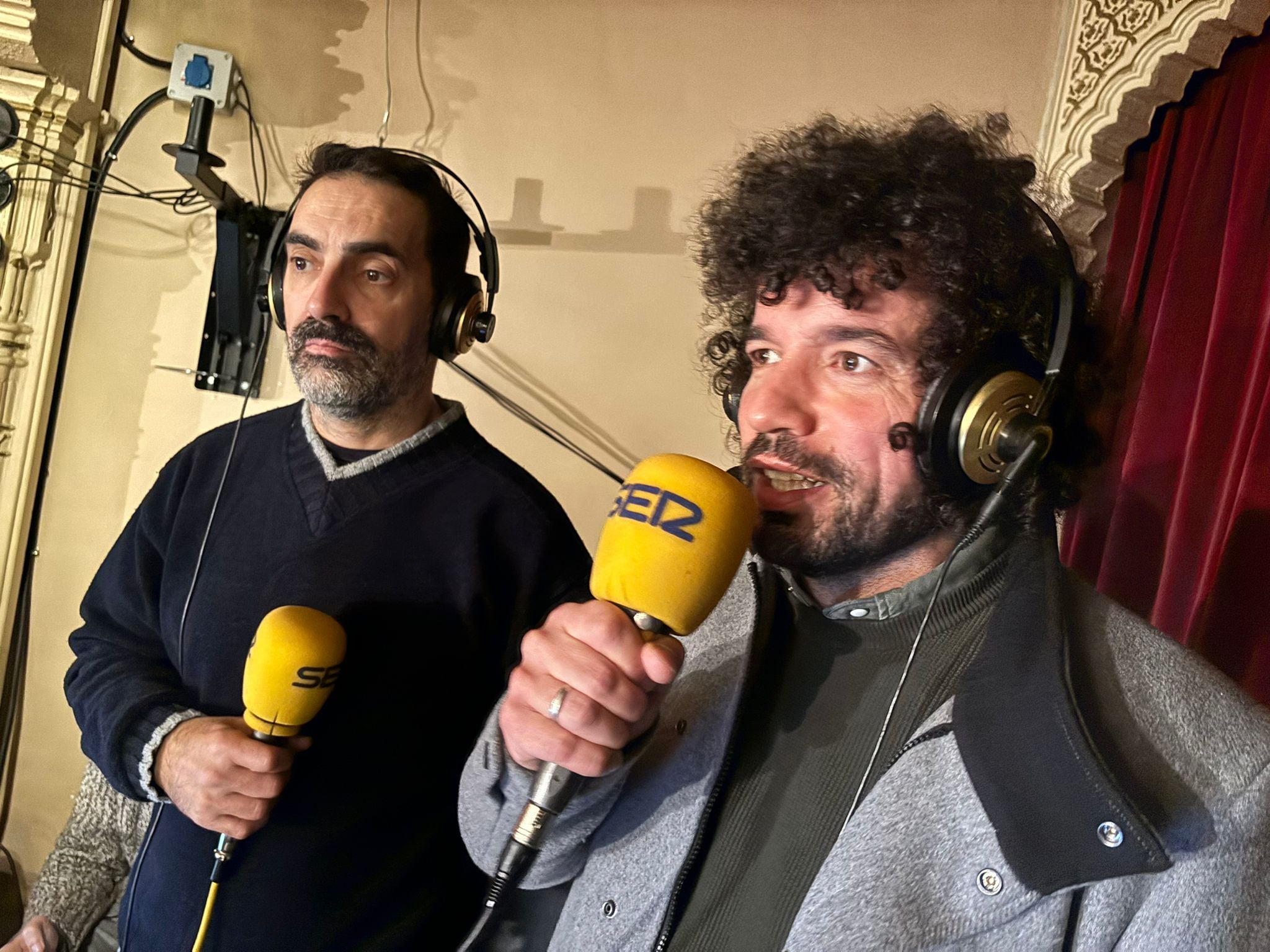 MIGUEL MORENO EN EL PALCO DE RADIO CÁDIZ