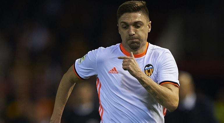 Siqueira, durante un encuentro en Mestalla