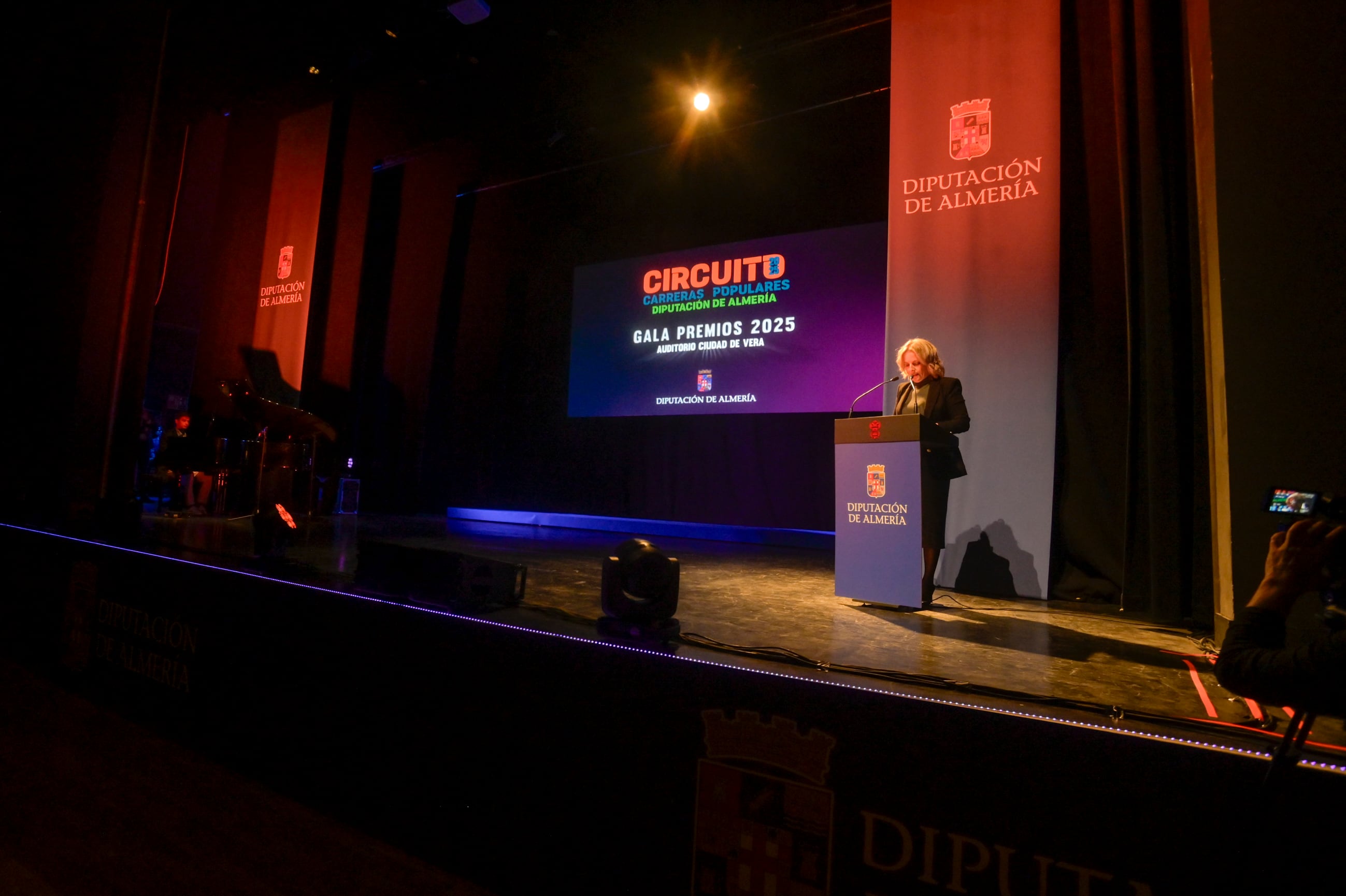Diputación clausura y entrega los premios y reconocimientos de las Carreras Populares 2025.