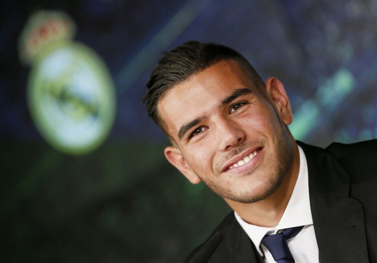 El defensa francés Theo Hernández durante su presentación como nuevo jugador del Real Madrid