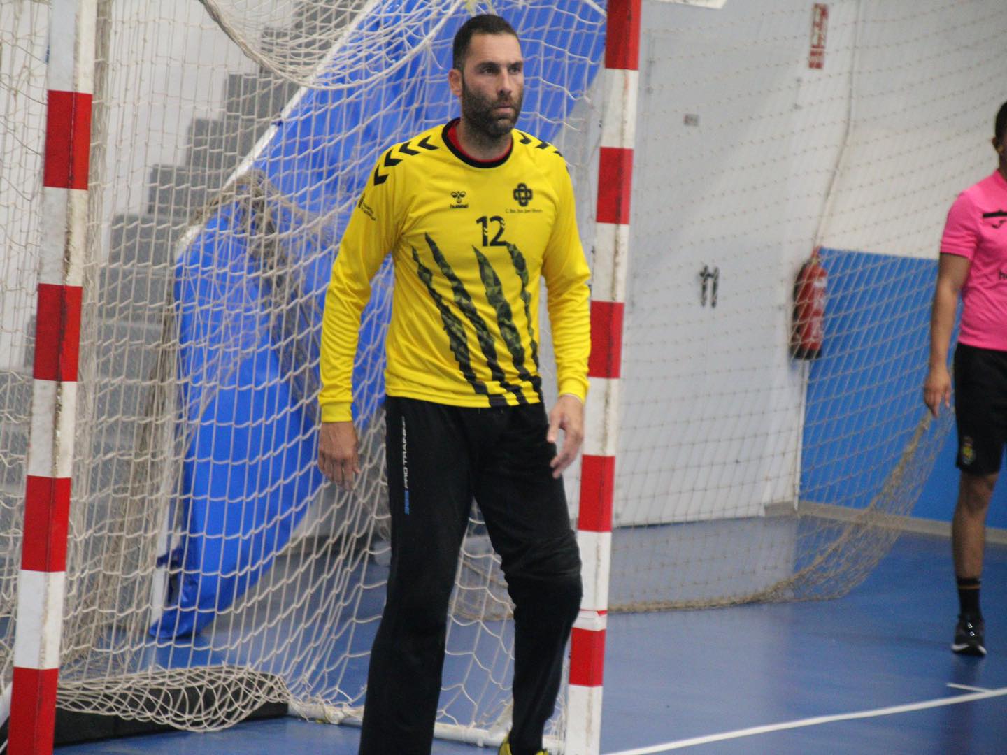 Javi Santana en la portería del el LandBit Lanzarote.