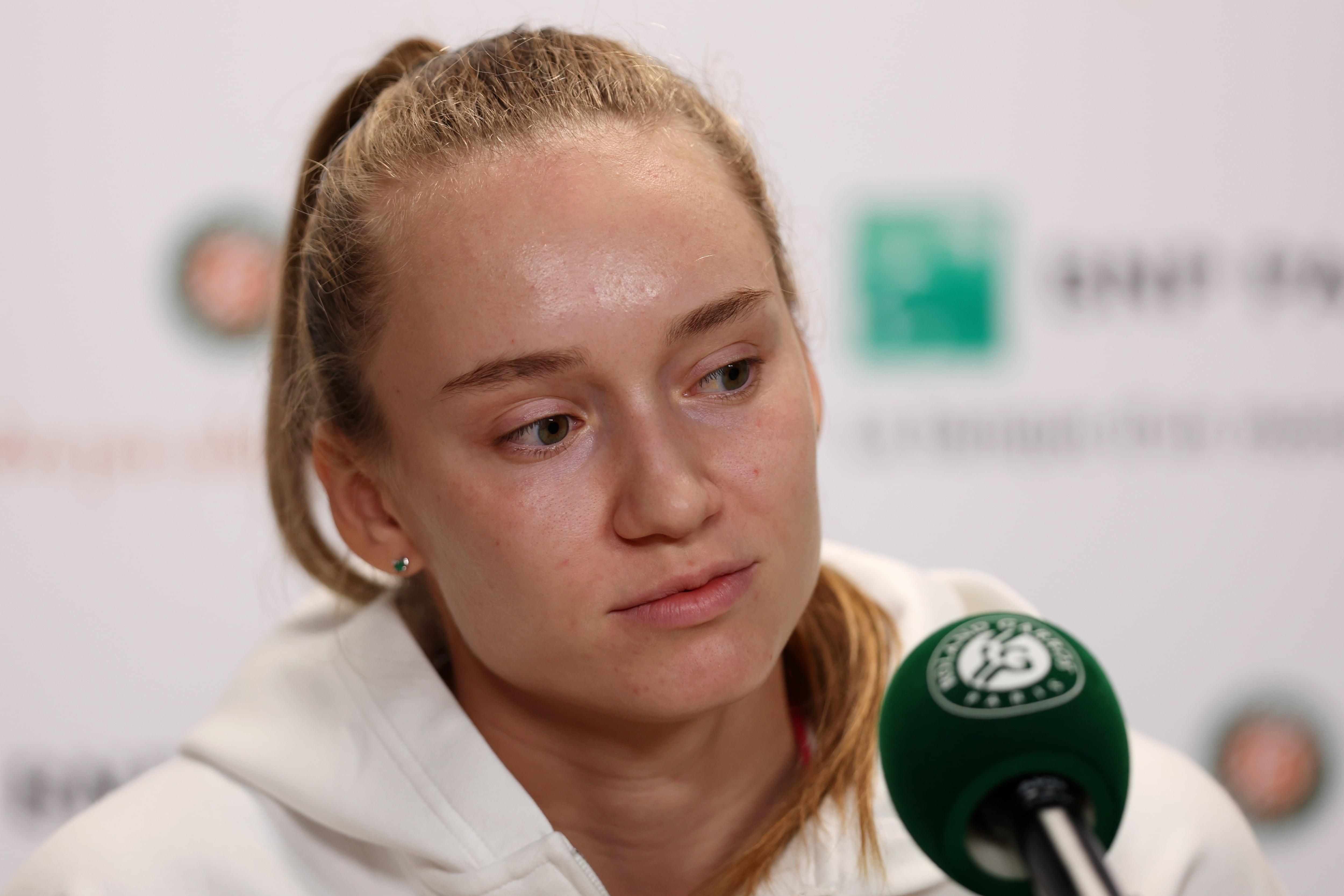 Elena Rybakina anuncia su adiós de Roland Garros