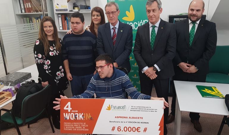 La Fundación Caja Rural Castilla-La Mancha ha premiado a ASPRONA