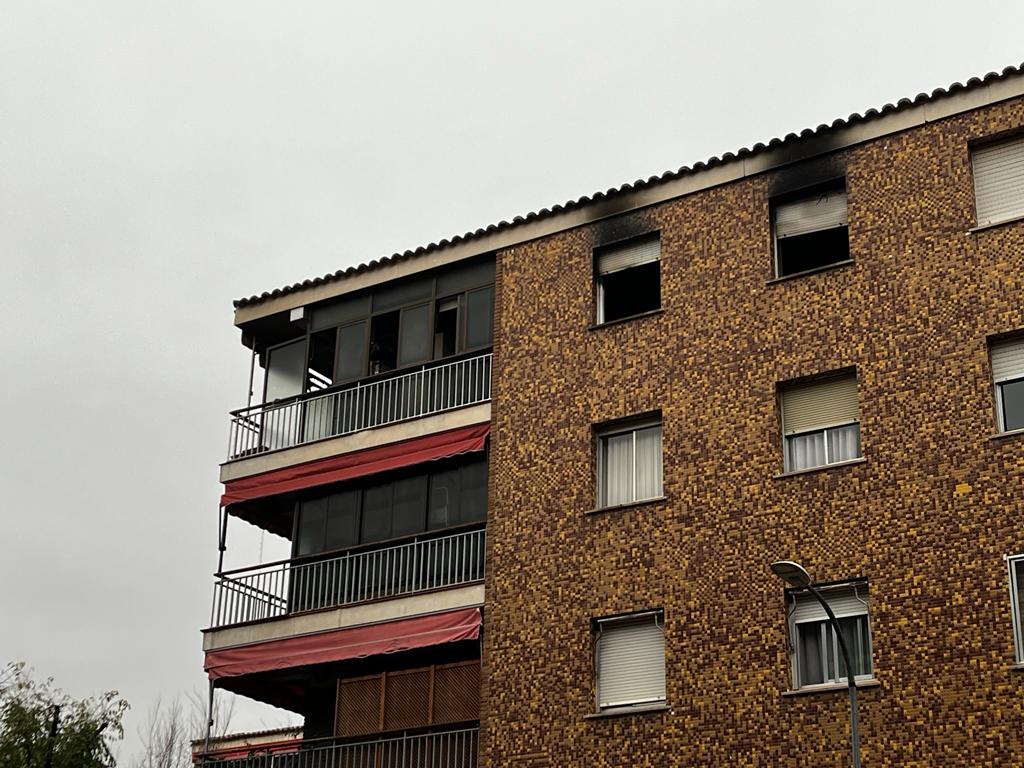 Imagen del estado en el que ha quedado la vivienda incendiada en Toledo
