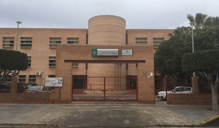 Fachada principal del Instituto Fuente Nueva de El Ejido