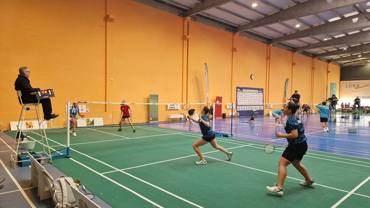 Bádminton Huesca la Magia asciende a División de Honor