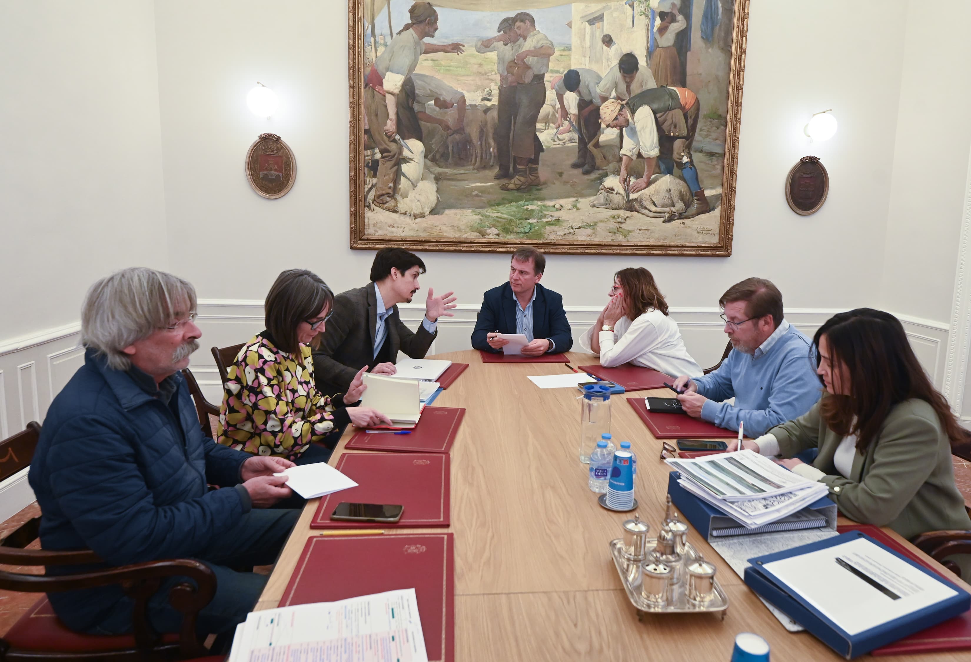 Reunión celebrada en la Diputación sobre el avance de las mejoras en el yacimiento de Clunia en Peñalba de Castro