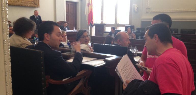 Xavier Angelergues (dreta) increpant Dani Rubio.