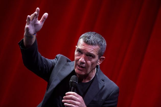 Banderas durante la rueda de prensa en su teatro de Málaga este miércoles