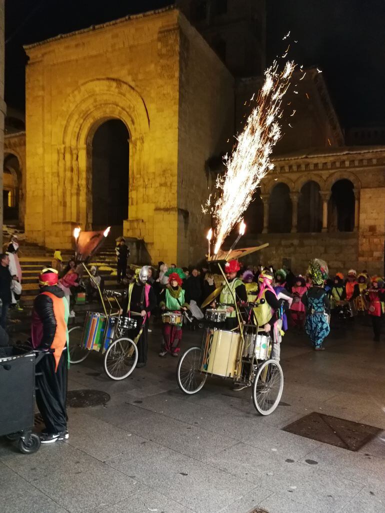 Desfile inaugural del carnaval