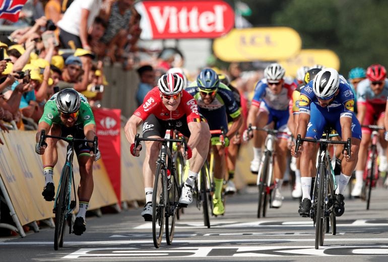 Gaviria se impone a Sagan y a Gripel en un final muy ajustado