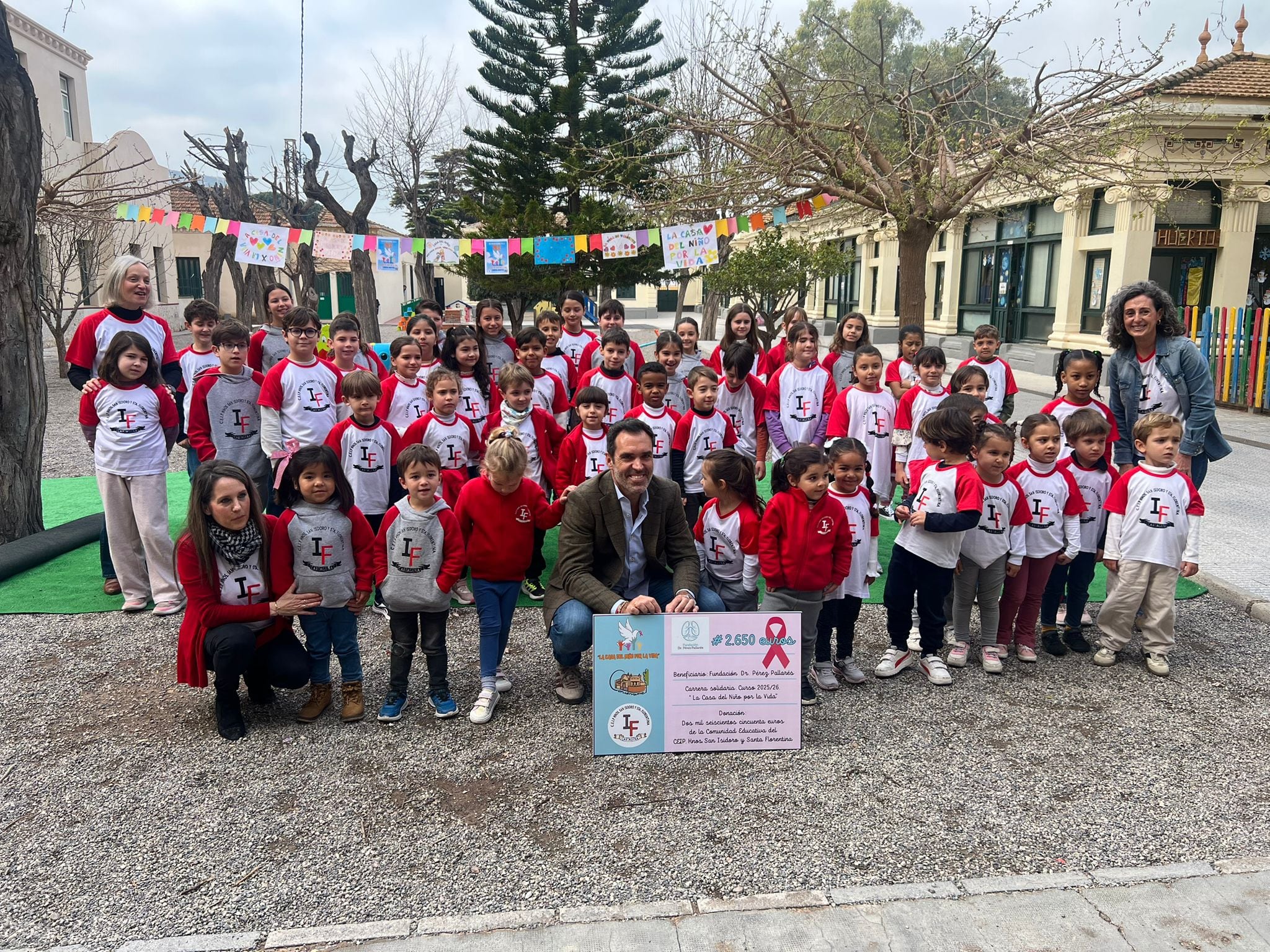 La carrera solidaria de la Casa del Niño logra recaudar más de dos mil seiscientos euros contra el cáncer