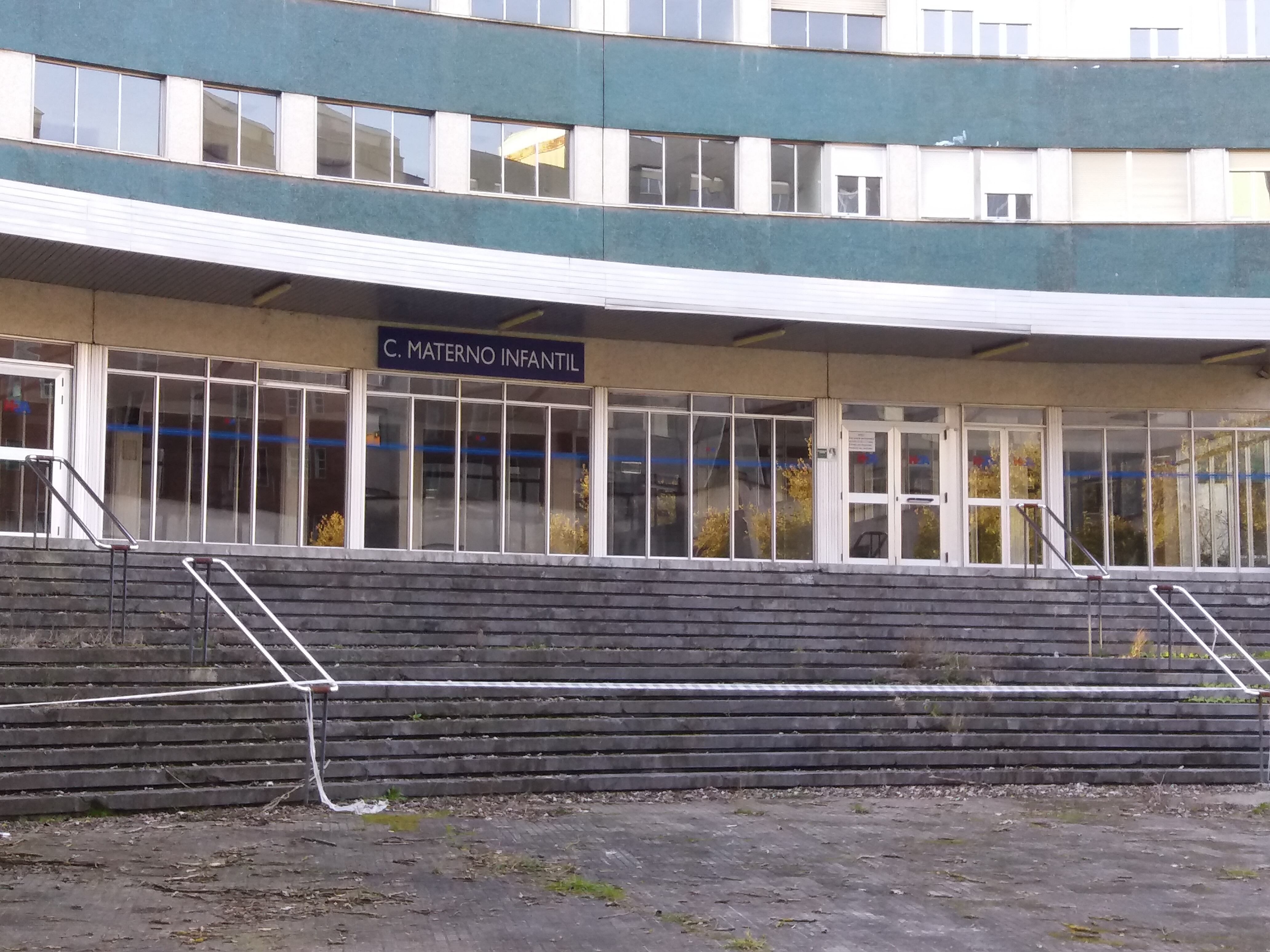 Los edificios del antiguo hospital en El Cristo siguen abandonados sin que se haya concretado ningún proyecto para ellos.