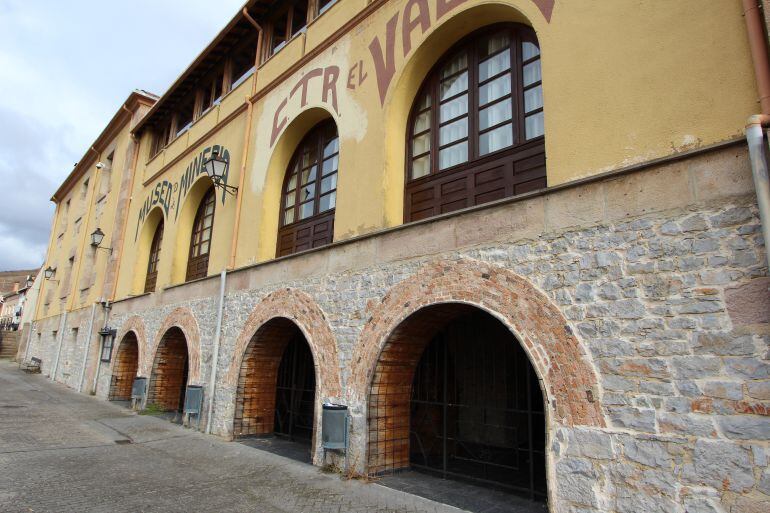 Entrada al Museo de la Minería en Barruelo