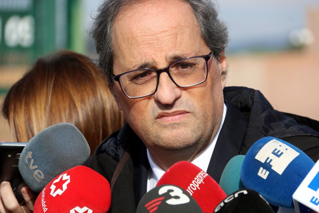 Quim Torra mouestra un gesto compungido a su salida de la cárcel de Lledoners, este lunes