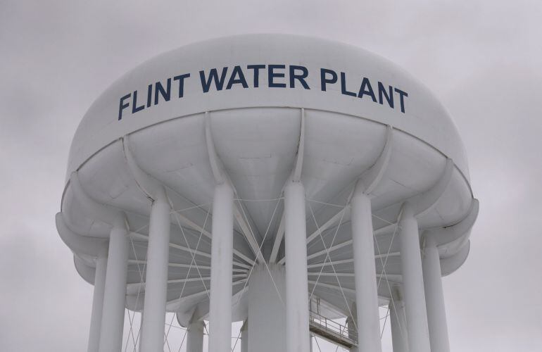 Torre de la &#039;Flint Water Plant&#039;, en Flint, Michigan. 