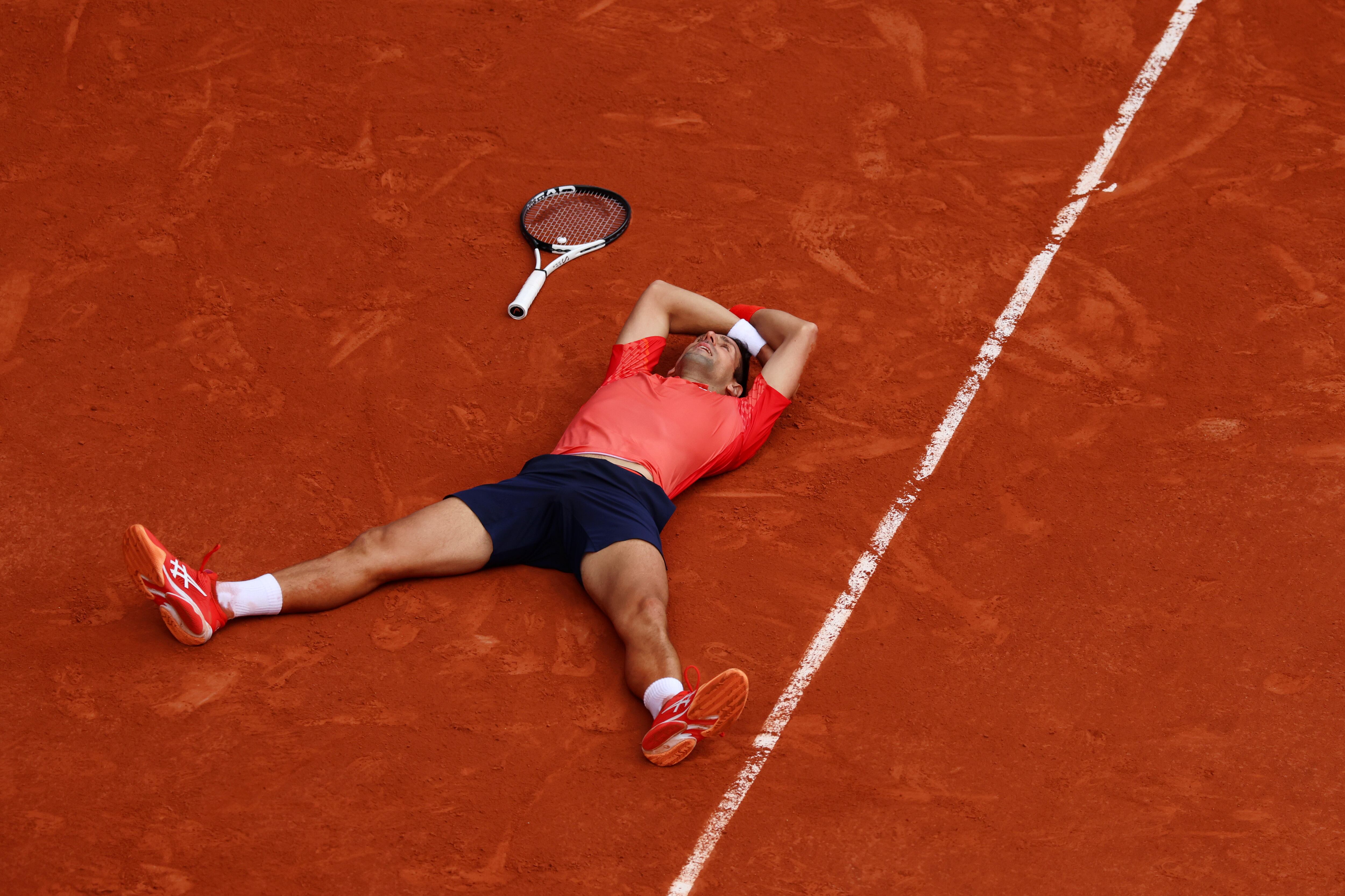 Novak Djokovic celebra el tercer Roland Garros de su historia (Photo by Clive Brunskill/Getty Images)