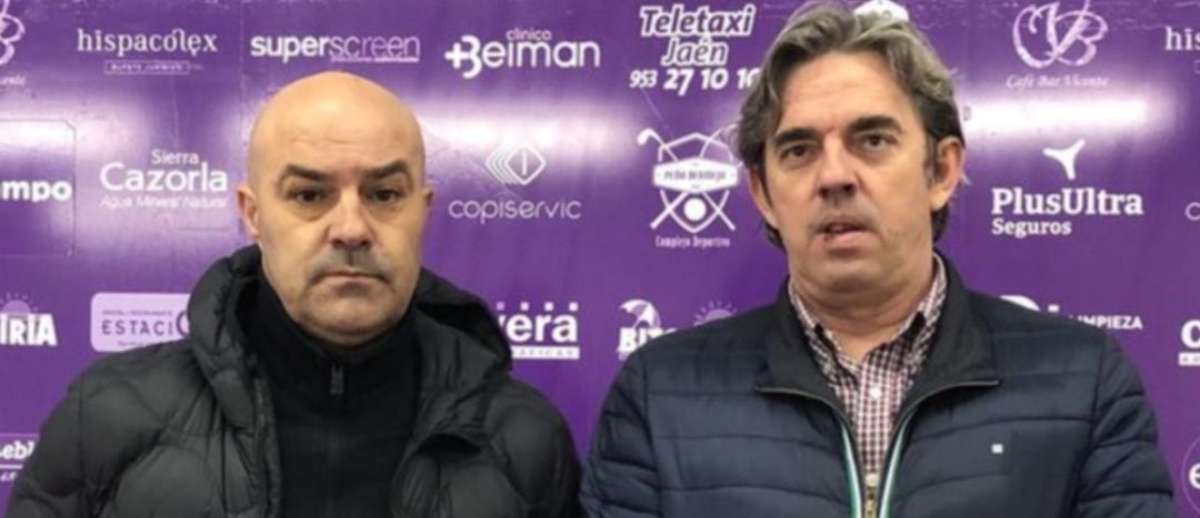 José Antonio Presa, Puskas, director deportivo del Real Jaén y Andrés Rodríguez, presidente, en una rueda de prensa.