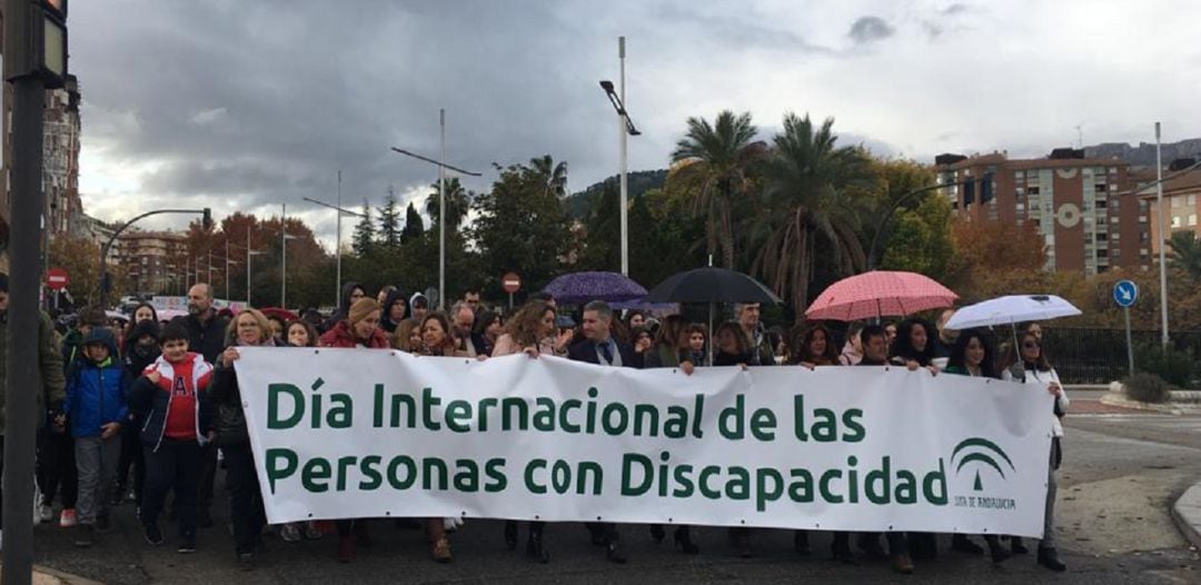 Cabecera de la marcha con motivo del Día Internacional de las Personas con Discapacidad.
