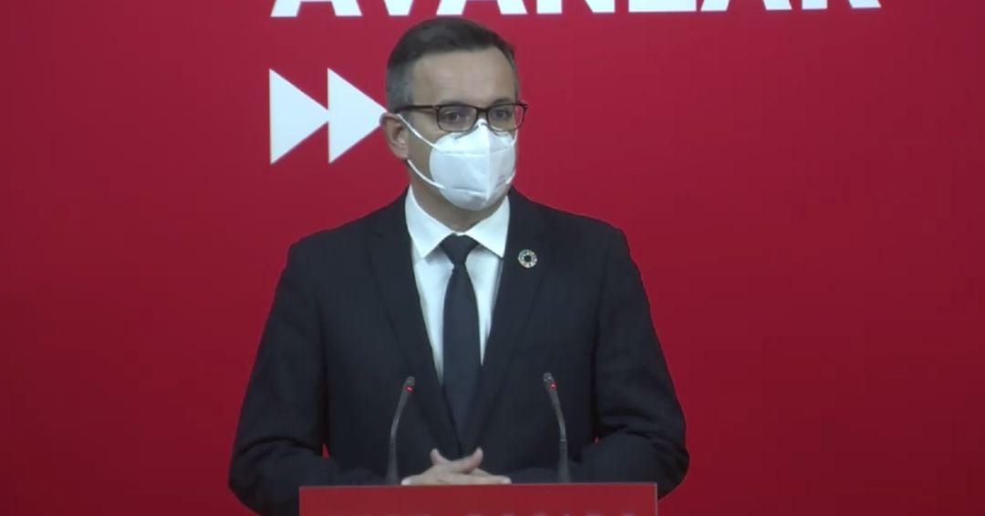 Diego Conesa en la rueda de prensa ofrecida en la sede del PSRM-PSOE