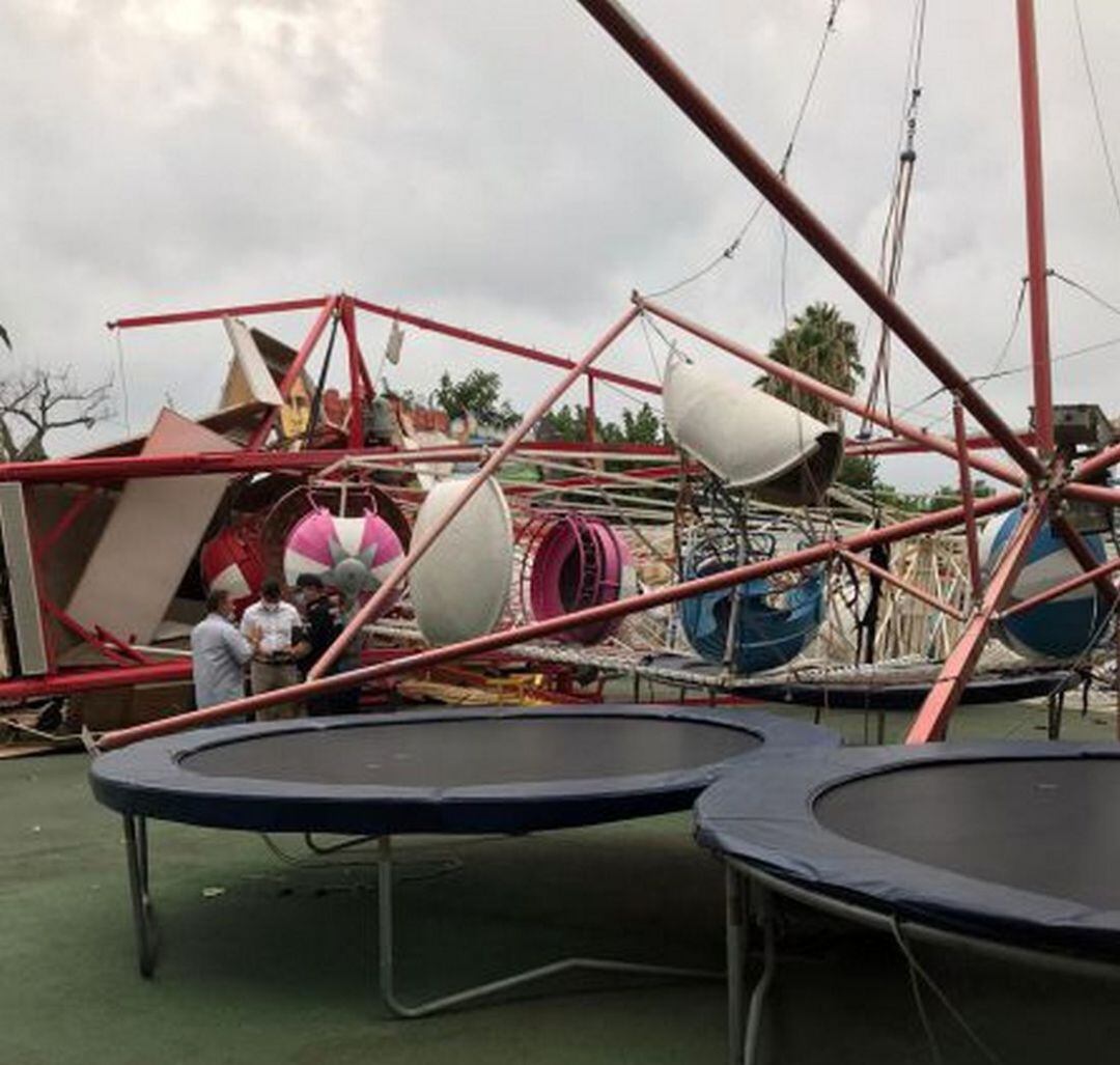 Así ha quedado el recinto ferial de Gandia después de las fuertes rachas de viento de este domingo