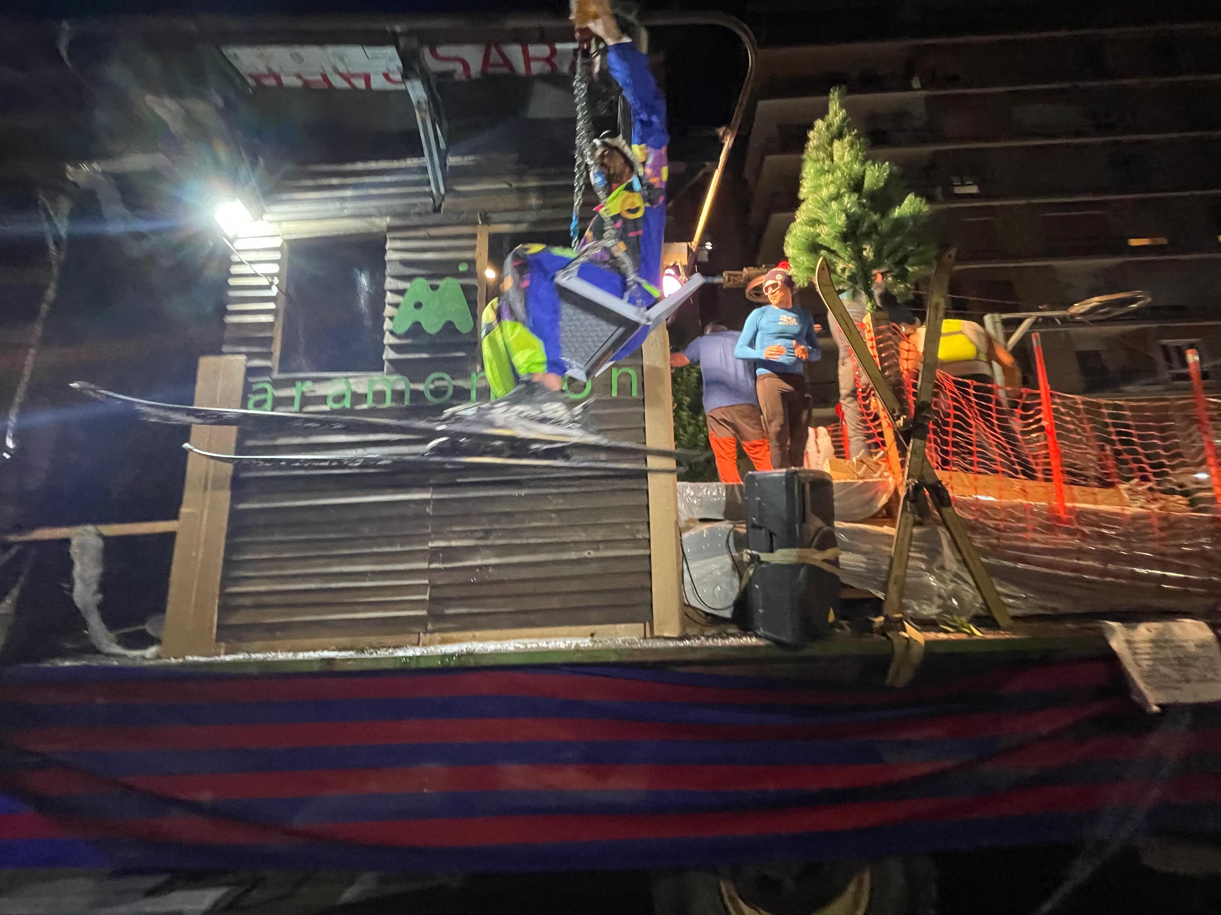 Trichamizo con Aramonzón ganó el concurso de carrozas. Foto: Ayto de Monzón