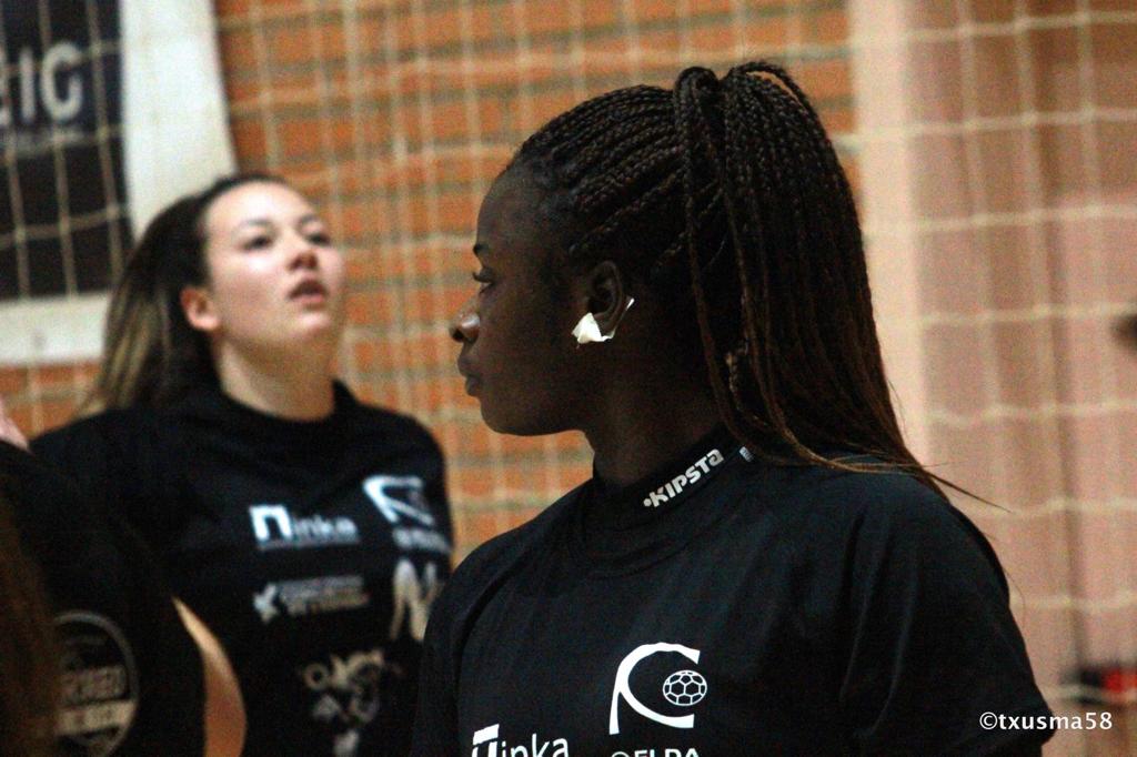 Linda Achaa ya no es jugadora del Elda Prestigio