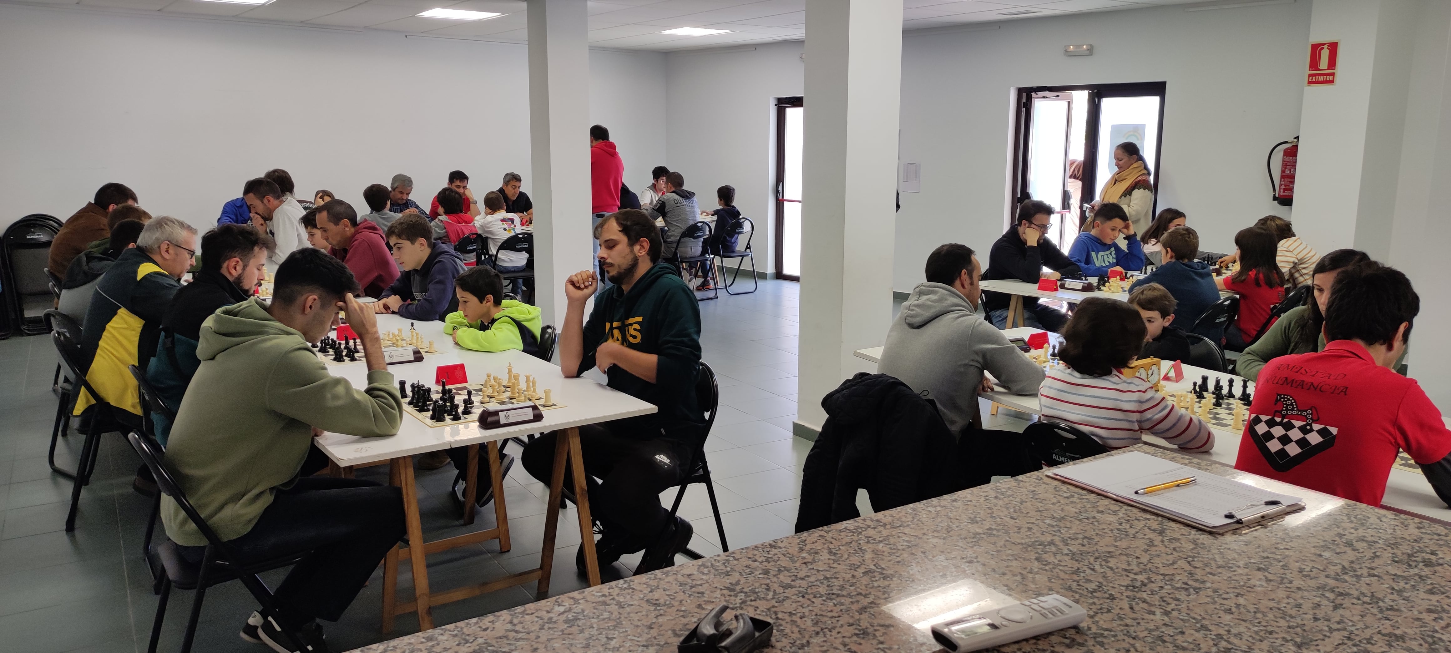 Un instante del V Torneo de Ajedrez &#039;Almenar de Soria&#039;.