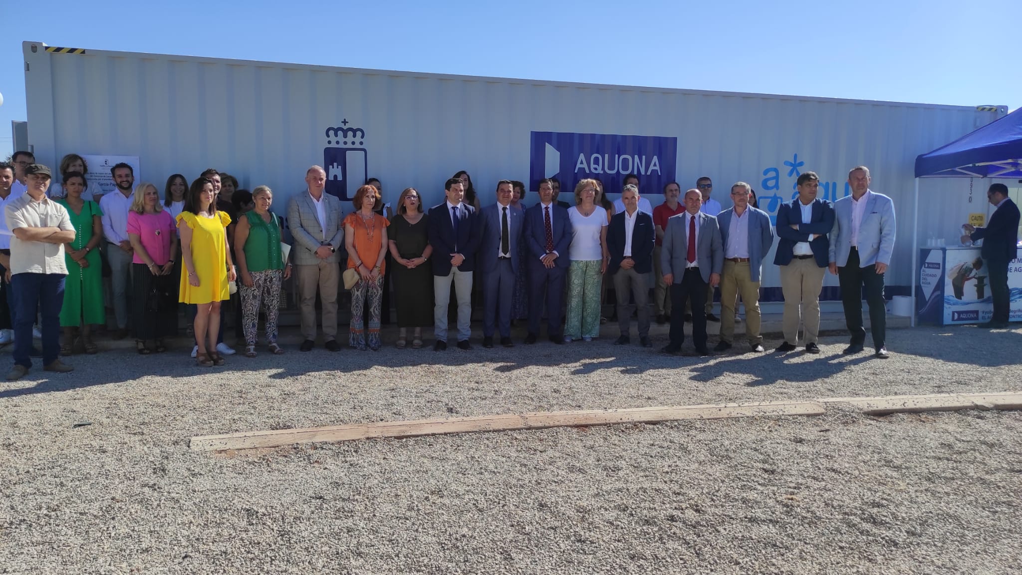 Autoridades en la inauguración de la planta de ósmosis de Bolaños