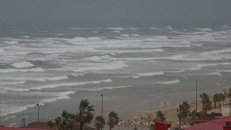 Olas en el Mediterráneo por el temporal