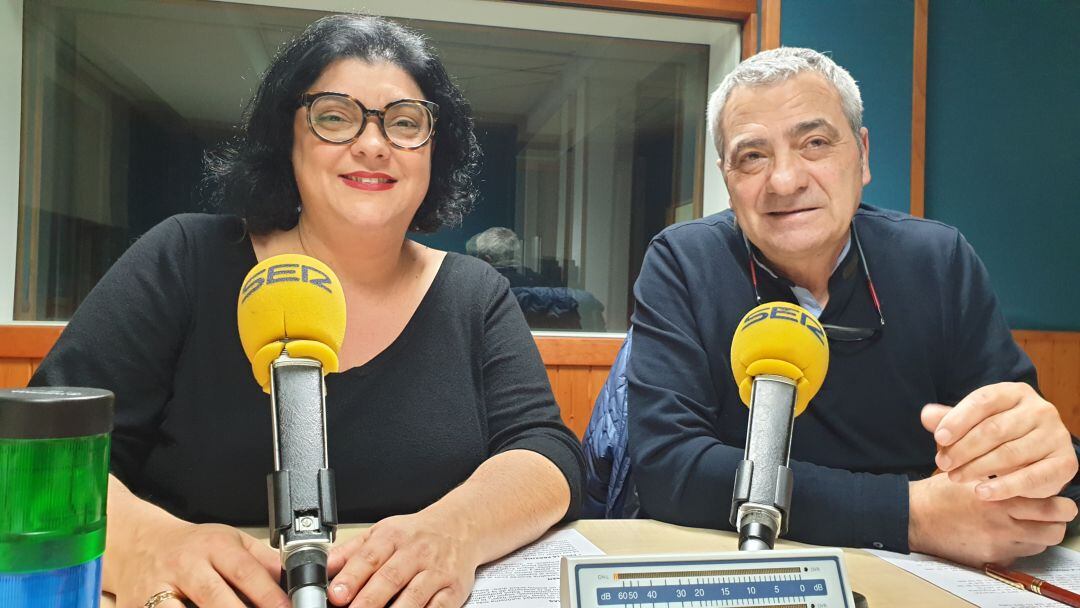 Olga Agüero y Carlos Sánchez durante la tertulia de La Vnetana de cantabria 