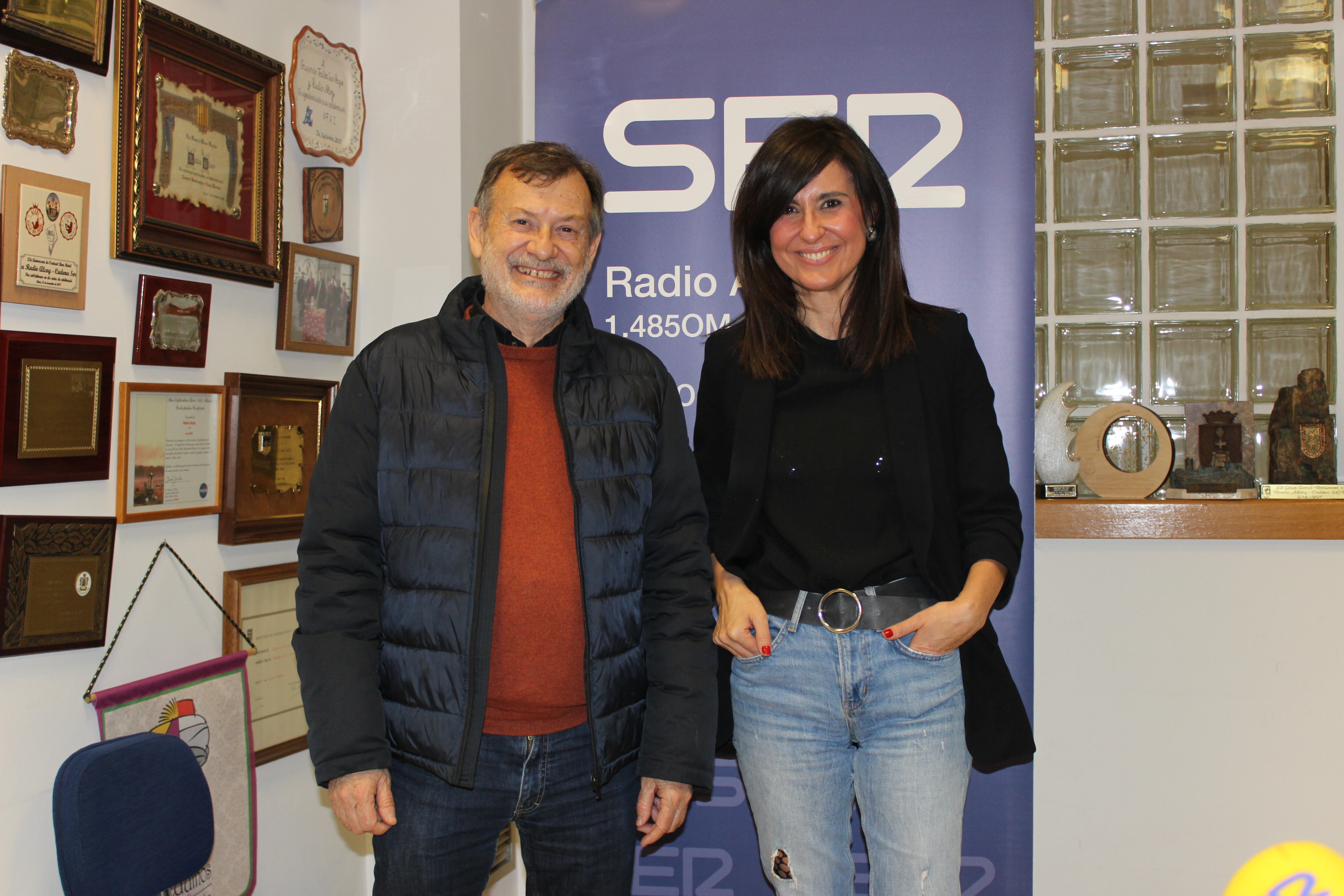 Manolo Gomicia y Maite Gomis en Radio Alcoy, hablan de ODS 4 Educación de Calidad.