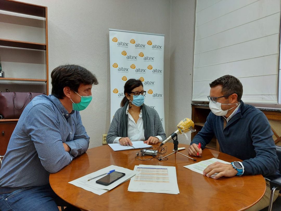 Vicente Cambra y Quico Sempere duntante la entrevista en Aitex