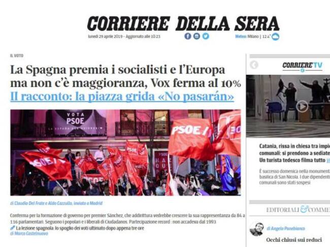 "España premia a los socialistas y europeístas pero no hay mayoría, Vox se detiene al 10%. La historia: la plaza grita "No pasarán".