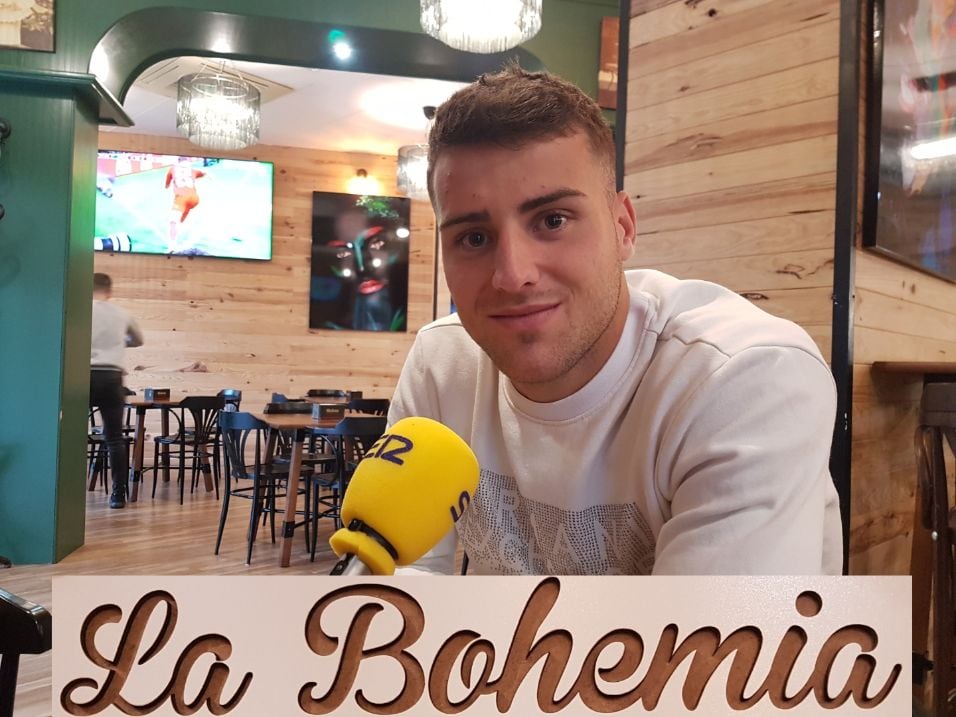 Raúl Alcaina, jugador del CD Alcoyano en La Bohemia