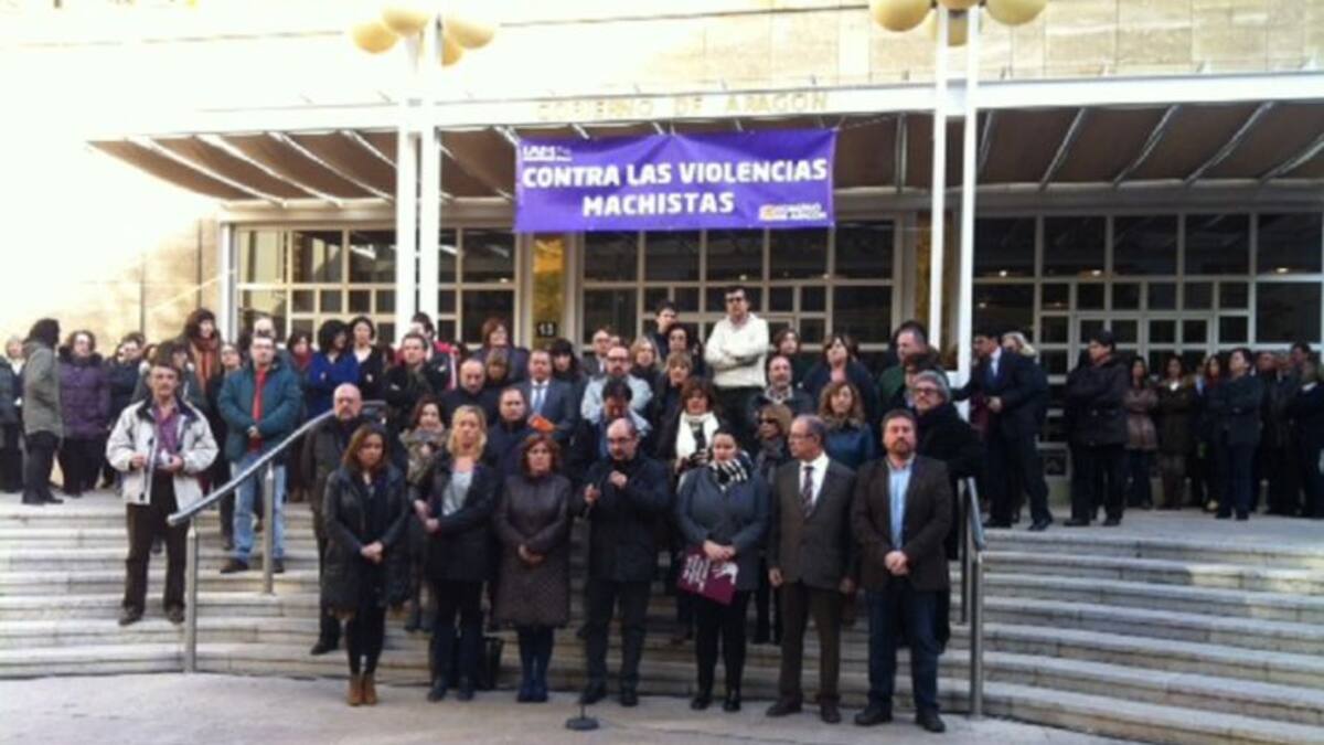 Zaragoza, de luto y en silencio