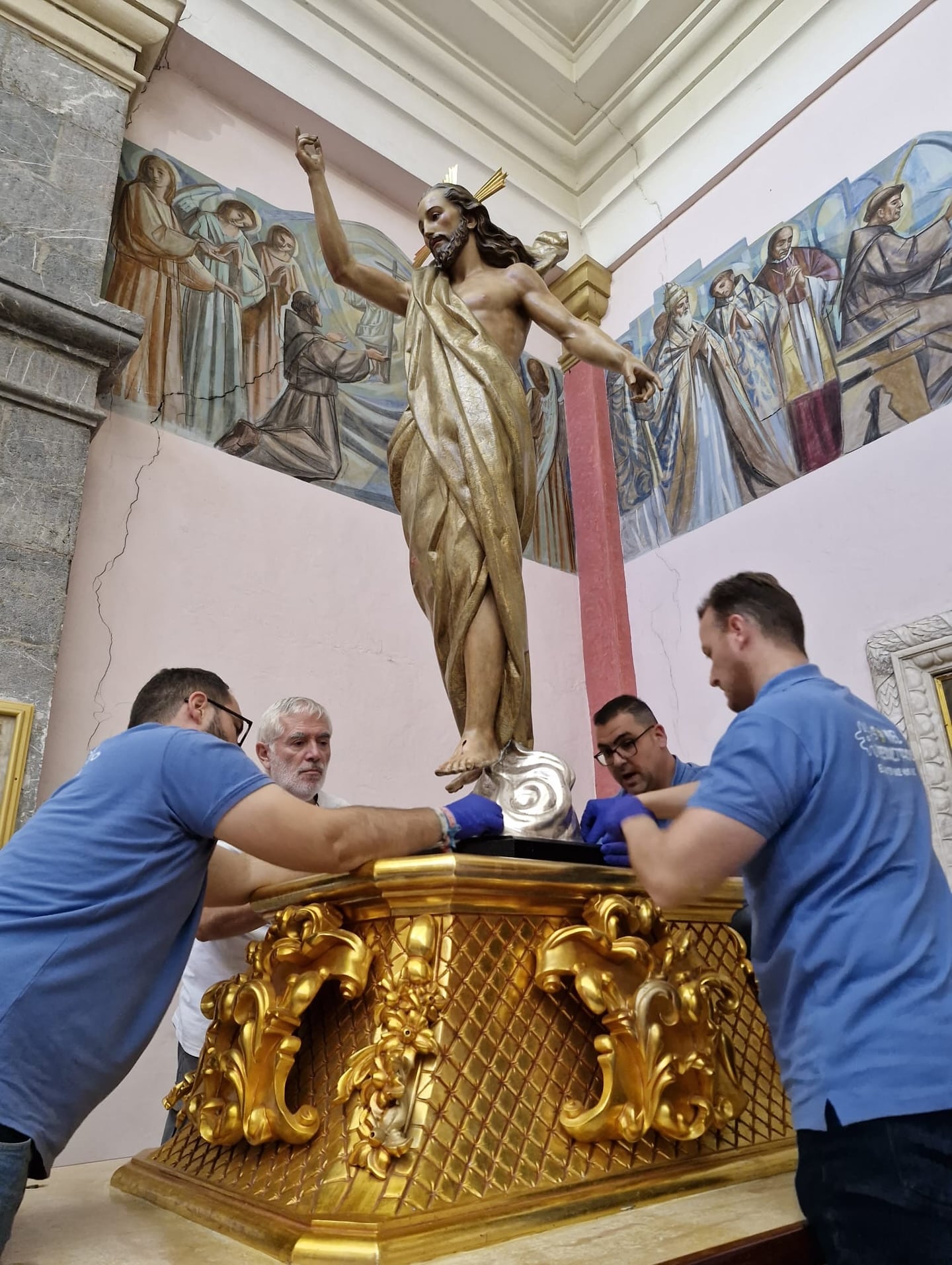 Preparativos del Resucitado para la Magna procesión en Murcia