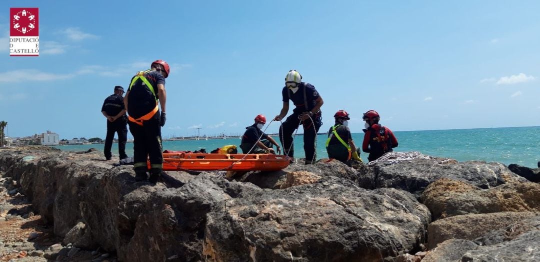 Imágenes del rescate del cuerpo realizado por el Consorcio provincial de Bomberos de Castellón