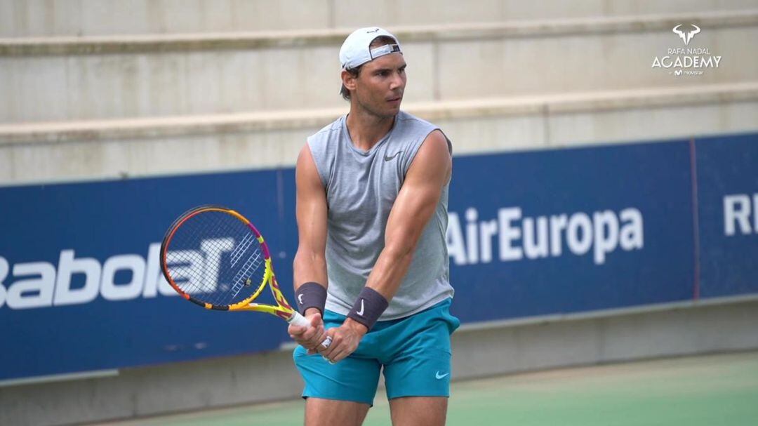 Rafa Nadal entrena en la academia de Manacor.