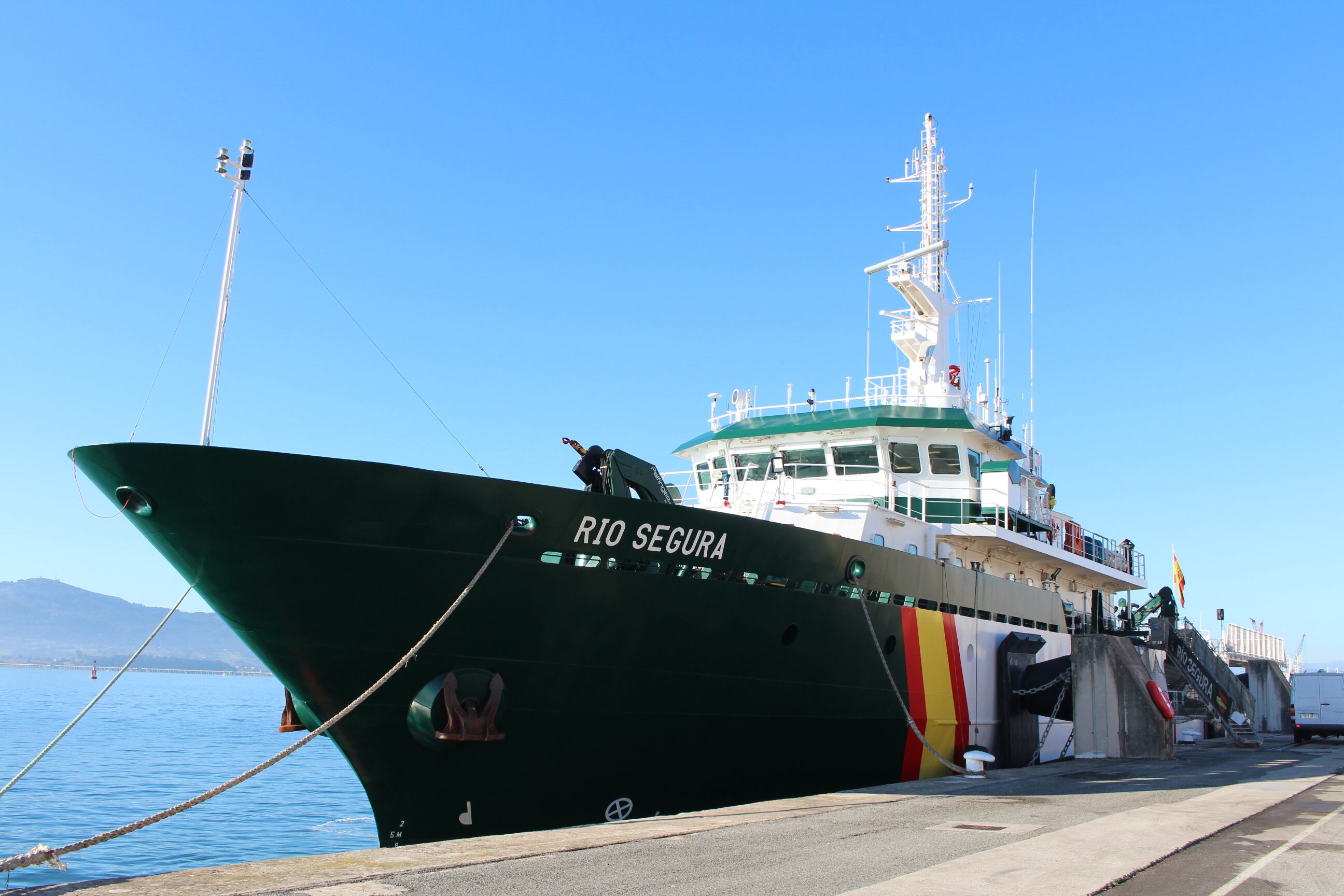 El buque de la Guardia Civil Río Segura