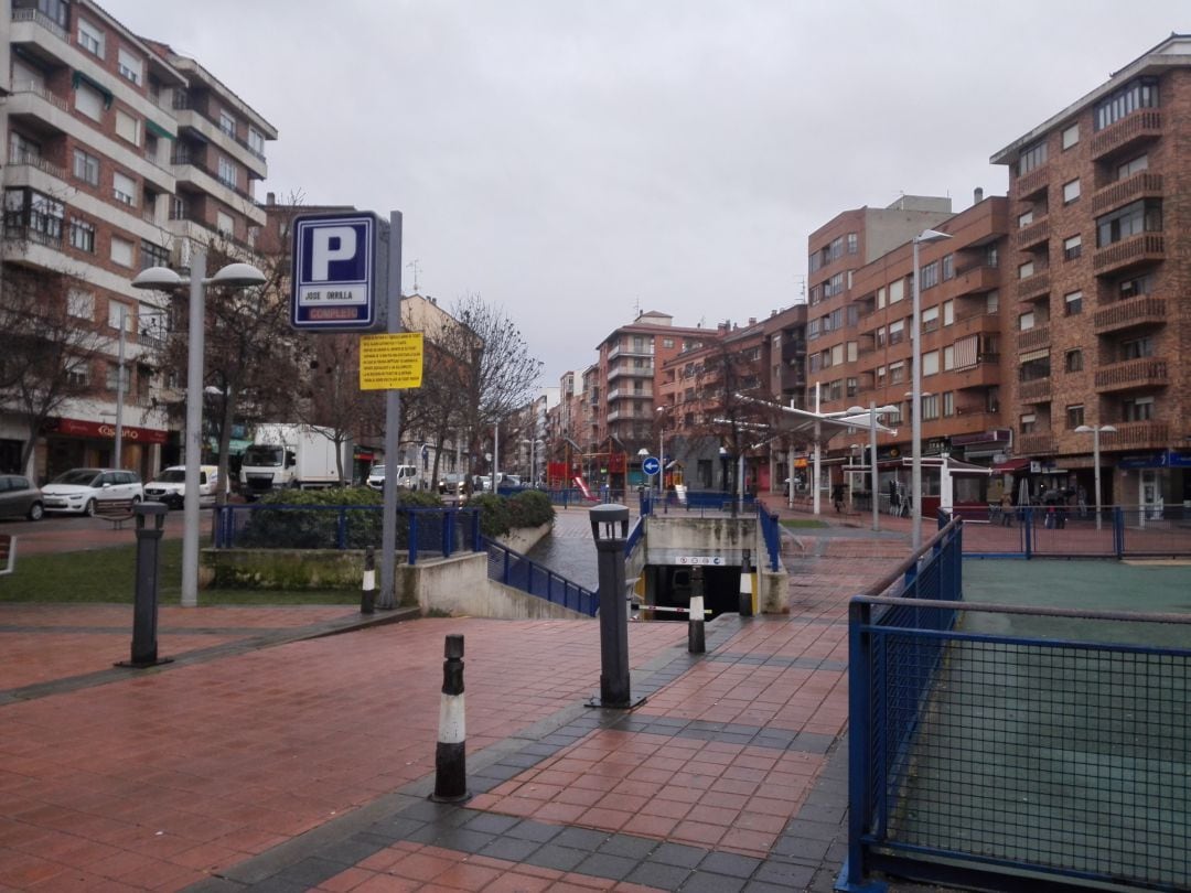 El Parking de José Zorrilla sigue cerrado. El Partido Popular aprueba el modelo de gestión del aparcamiento por parte del Ayuntamiento, pero no la forma de llevarlo a cabo por el gobierno municipal. 