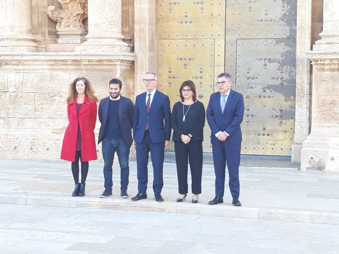 El ministro de Cultura, José Guirao, junto al conseller de Educació i Cultura, Vicent Marzà y otras autoridades