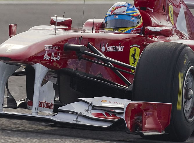 Fernando Alonso rueda en Montmeló