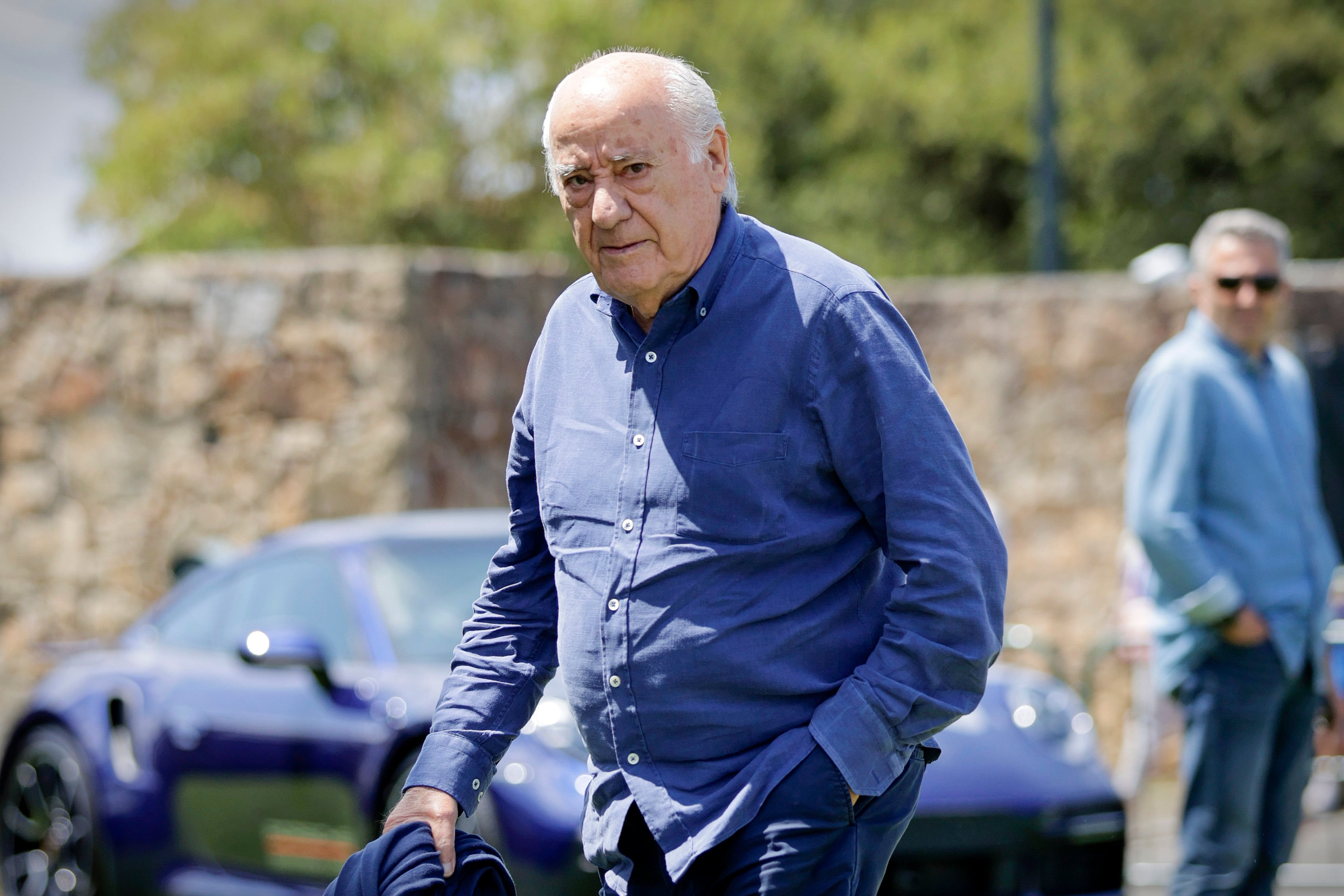 ARTEIXO, 15/07/23.- El fundador de Inditex, Amancio Ortega, durante el Concurso de Saltos Internacional de Casas Novas, que se celebra este fin de semana en el concello coruñés de Arteixo. EFE/Cabalar
