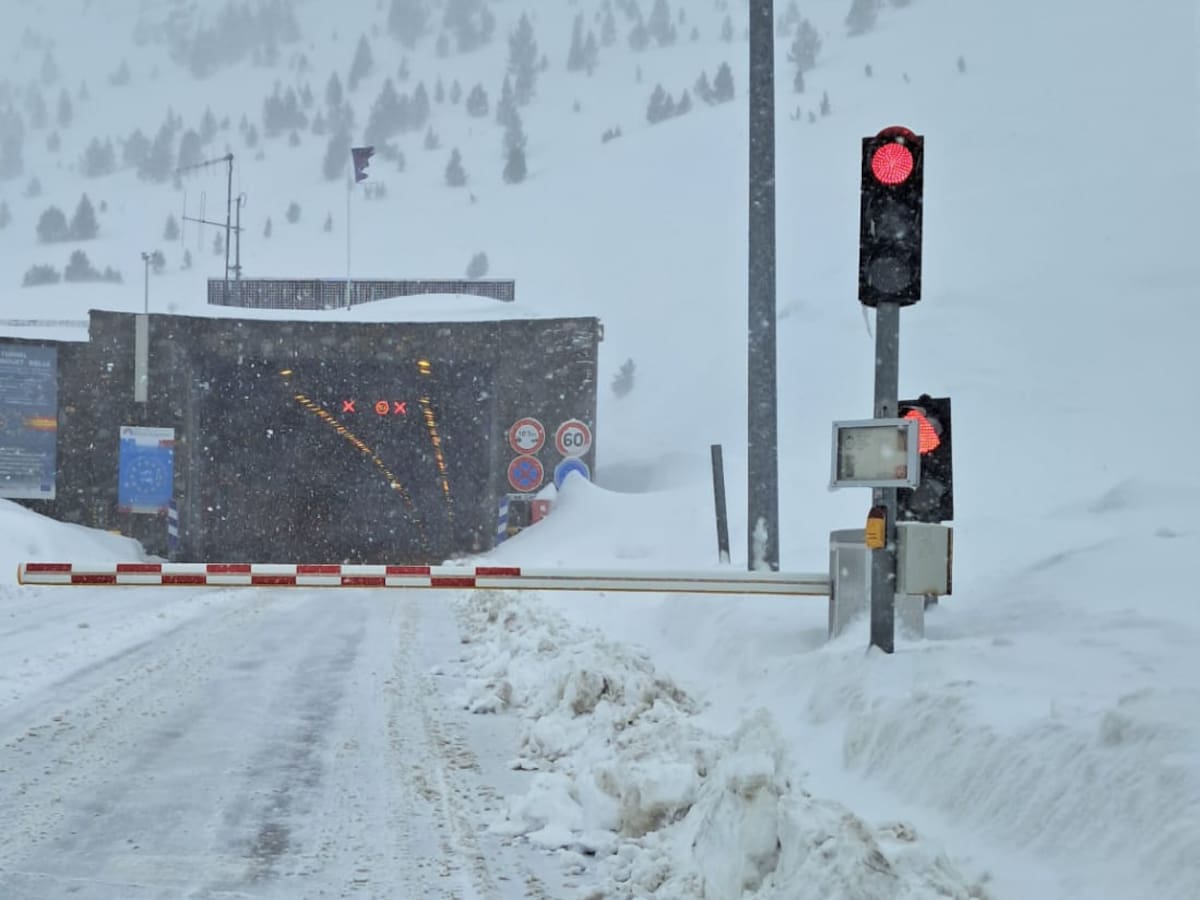 Reabiertos al tráfico los accesos a Llanos del Hospital, Panticosa y pradera de Ordesa