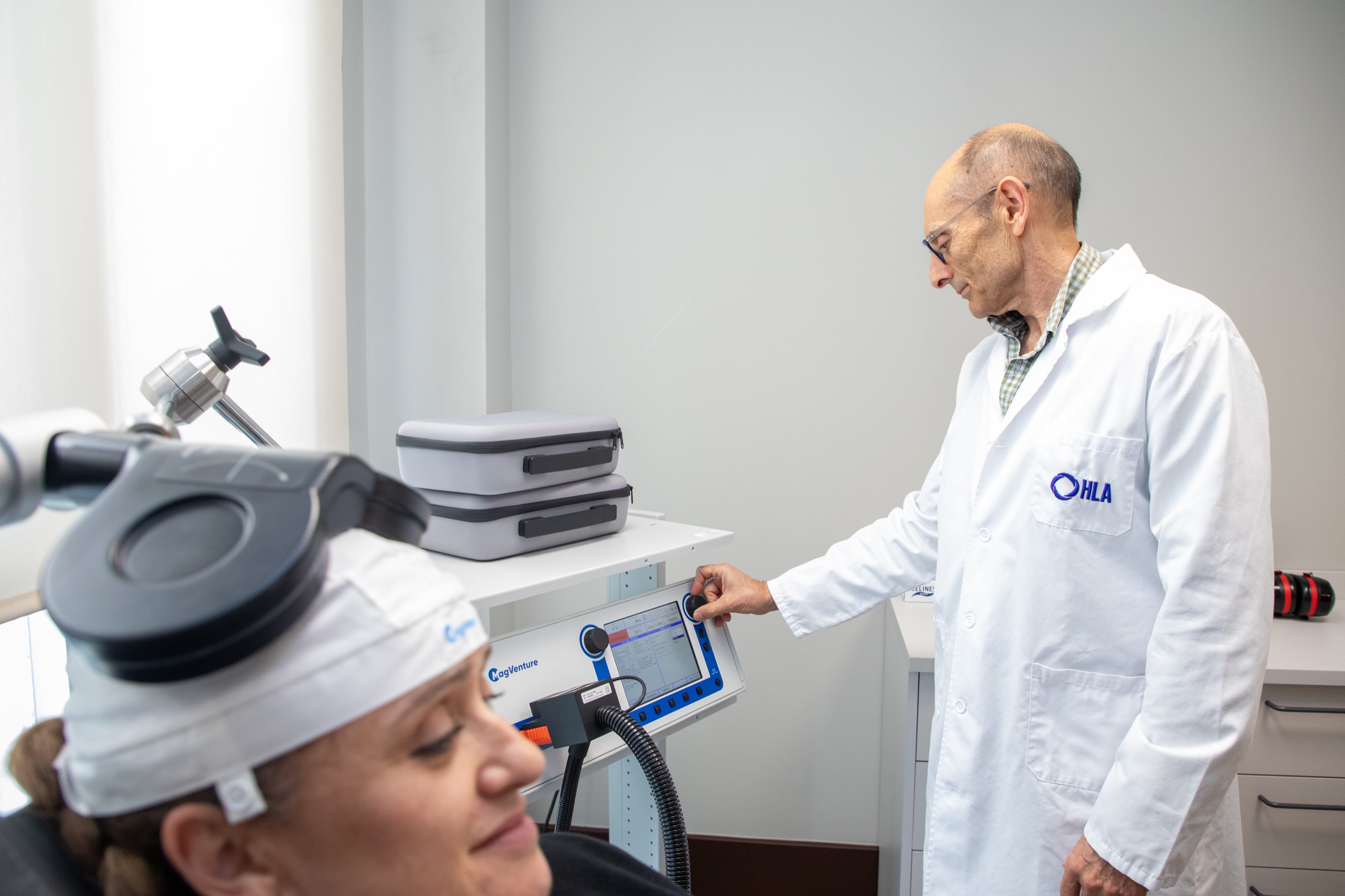 Estimulación Magnética Transcraneal HLA Vistahermosa