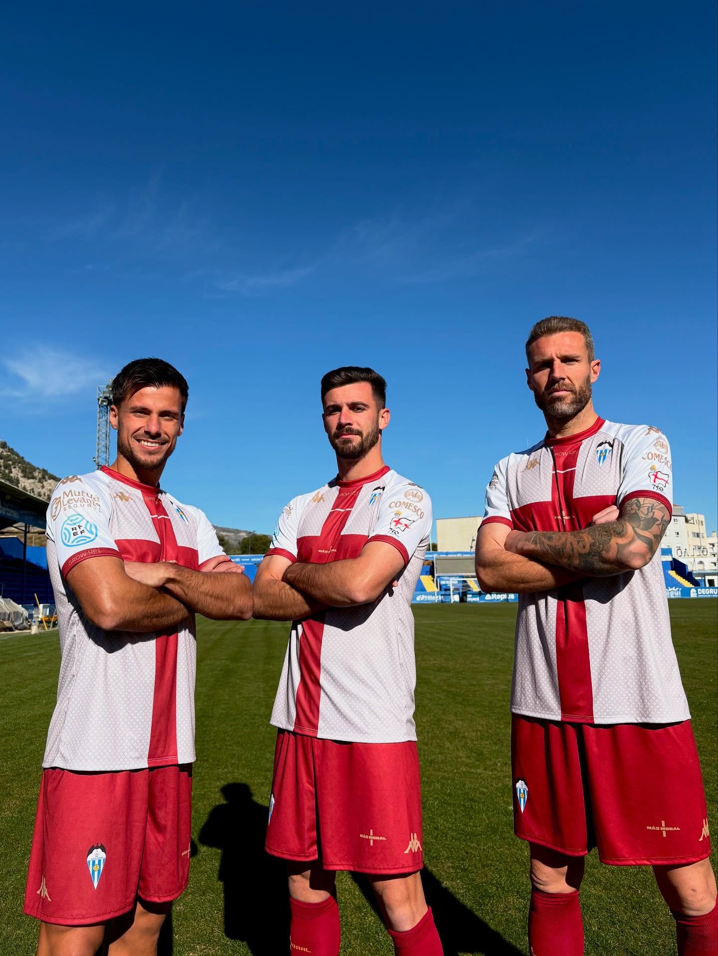 Presentación de a nueva camiseta del Alcoyano