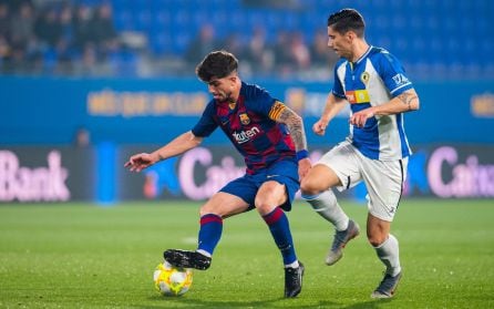 Yeray ante el capitán del Barça B