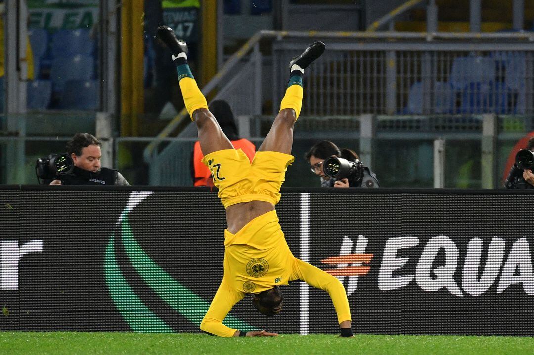 La celebración del gol de Ntcham. 